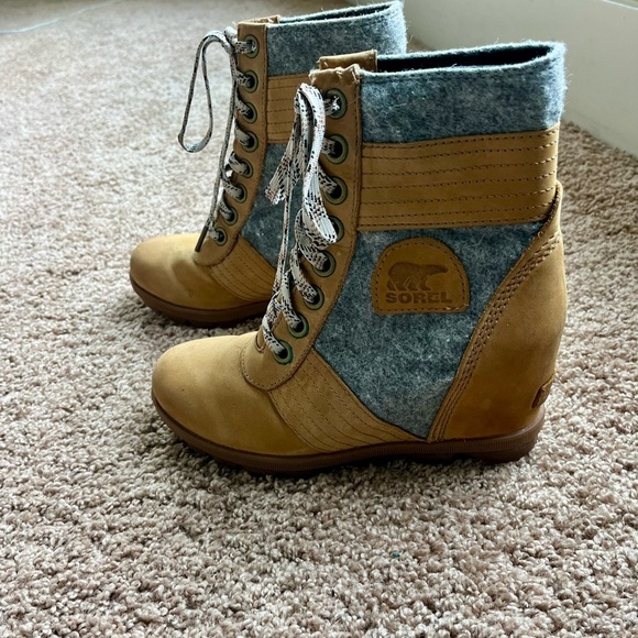 Sorel Shoes - Sorel Lexie Brown and Gray Lace-Up Boots
